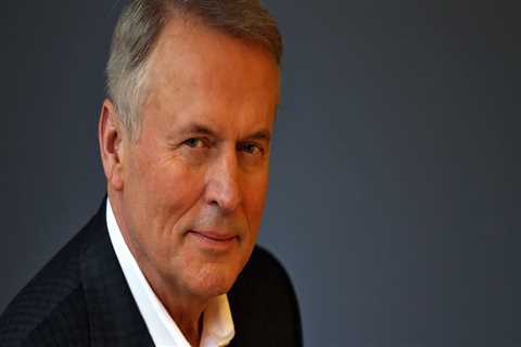 John Grisham - An In-Depth Look at the Famous Business Book Author