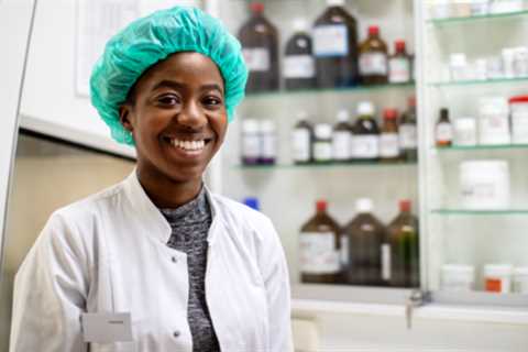 How to become a pharmacist: Top tips and online courses