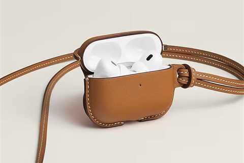 Hermès Brings a Luxury Gift of Leather AirPods Pro Case