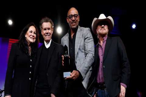 The Music Industry in King County, Washington: Celebrating Notable Awards and Recognition